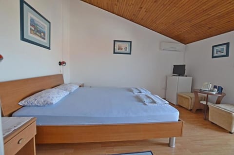 Apartments and Rooms Viktorija - Unit 52166-61