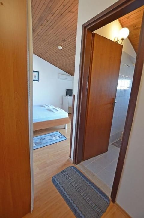 Apartments and Rooms Viktorija - Unit 52166-61