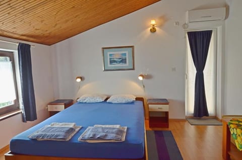 Apartments and Rooms Viktorija - Unit 52167-61
