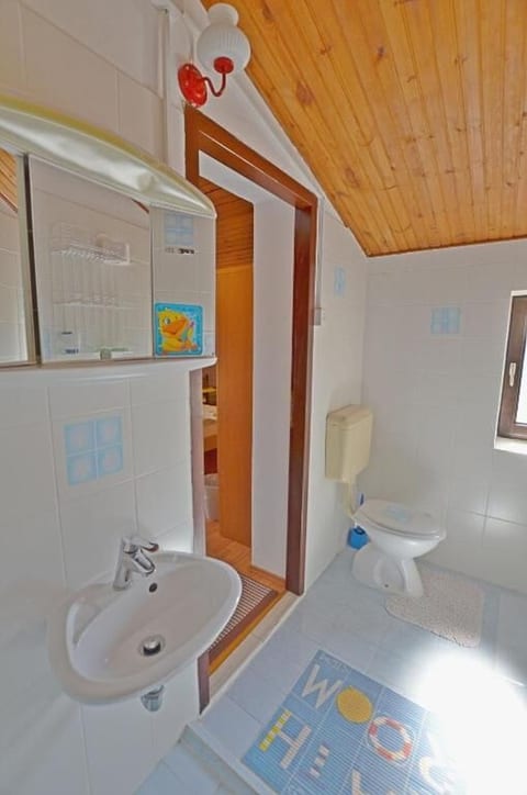 Apartments and Rooms Viktorija - Unit 52168-61
