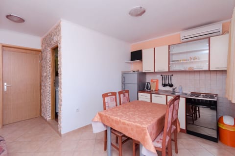 Apartments Rajka - Unit 52229-61