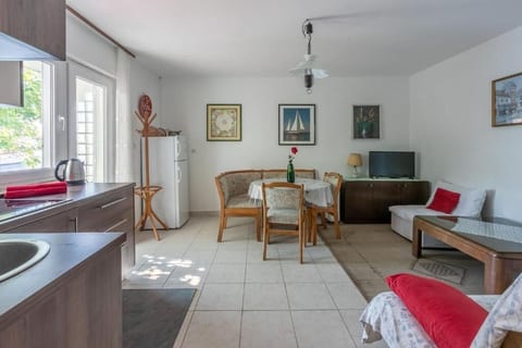 Apartments Vera - Unit 52232-61