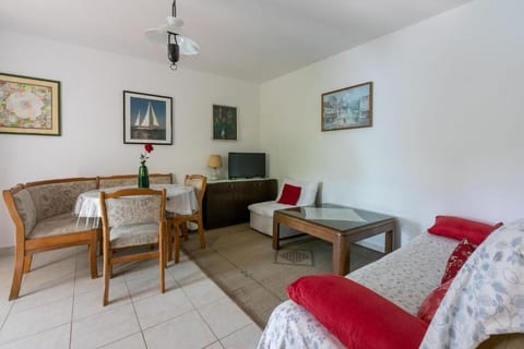 Apartments Vera - Unit 52232-61