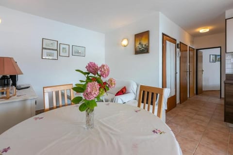Apartments Vera - Unit 52233-61