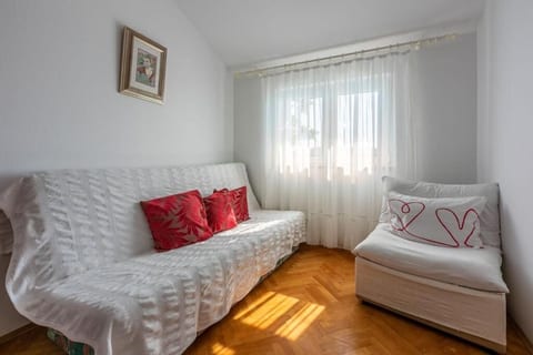 Apartments Vera - Unit 52233-61