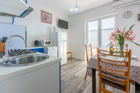 Apartments Ljiljana - Unit 52257-61