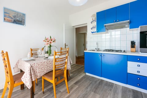 Apartments Ljiljana - Unit 52257-61