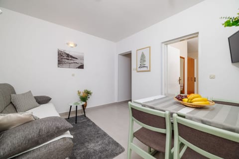 Apartments Rajka - Unit 52263-61