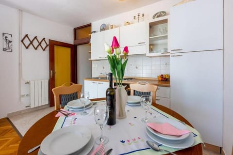Apartments Ivana - Unit 52336-61