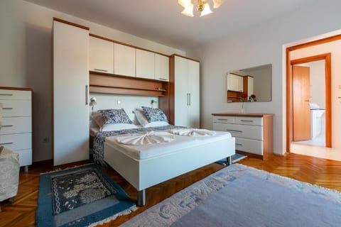 Apartments Vila Antula - Unit 52372-61