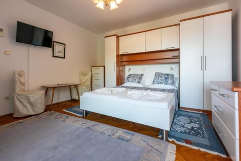 Apartments Vila Antula - Unit 52372-61