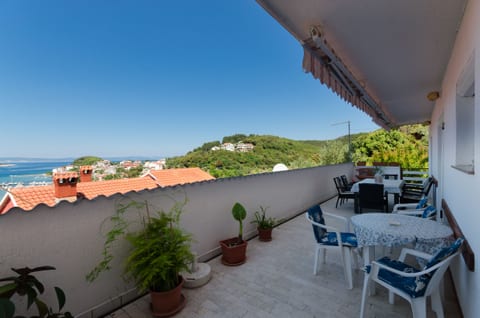 Apartment Anica - Unit 52380-61