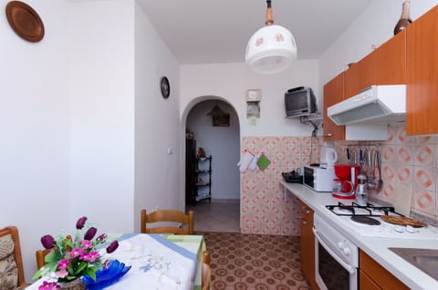 Apartment Anica - Unit 52380-61