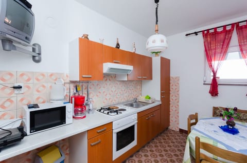 Apartment Anica - Unit 52380-61