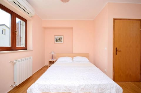 Apartments Ivanka - Unit 52532-61
