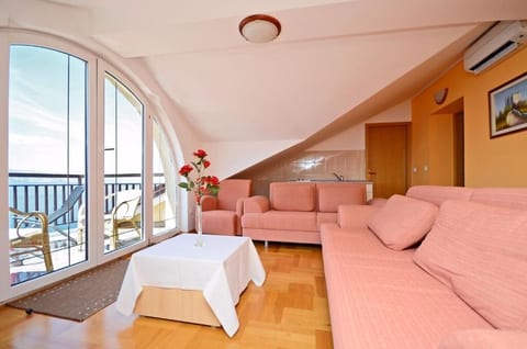 Apartments Ivanka - Unit 52533-61