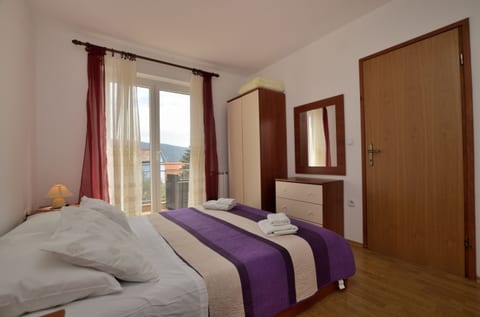 Apartments Kristina - Unit 52556-61