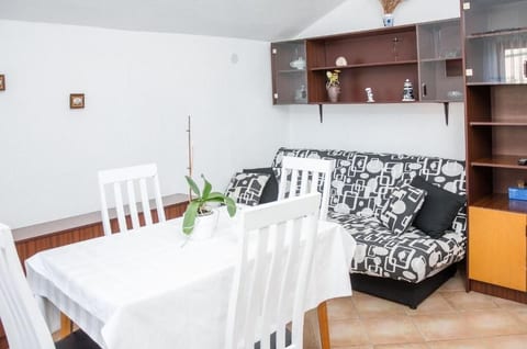 Apartments Sanja - Unit 52580-61