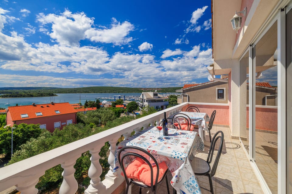 Apartments Krunoslav - Unit 52623-61