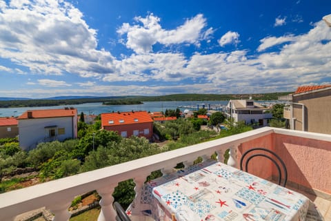 Apartments Krunoslav - Unit 52623-61