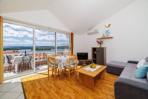 Apartments Krunoslav - Unit 52623-61