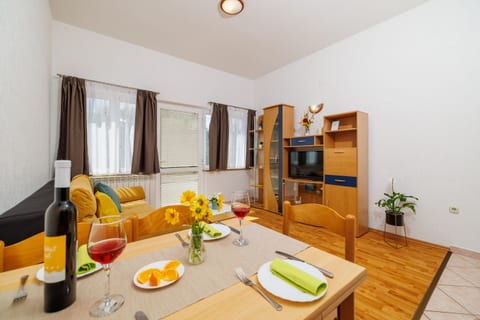 Apartments Krunoslav - Unit 52624-61