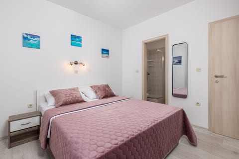 Apartments and Room Slavica - Unit 52662-61
