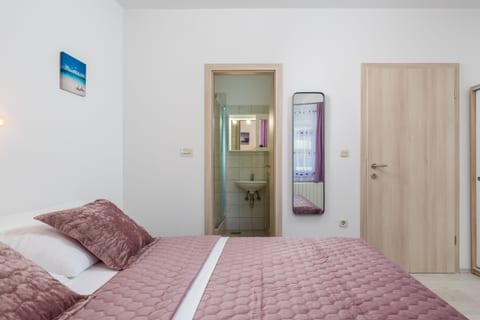 Apartments and Room Slavica - Unit 52662-61