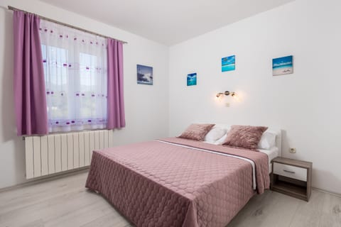 Apartments and Room Slavica - Unit 52662-61