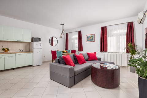 Apartments and Room Slavica - Unit 52659-61
