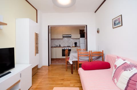 Apartments Ivanka - Unit 52665-61
