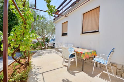 Apartments Ivanka - Unit 52666-61