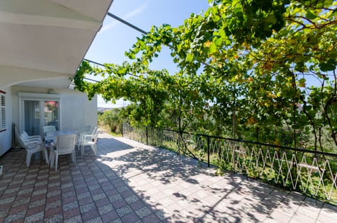 Apartments Biserka - Unit 52682-61