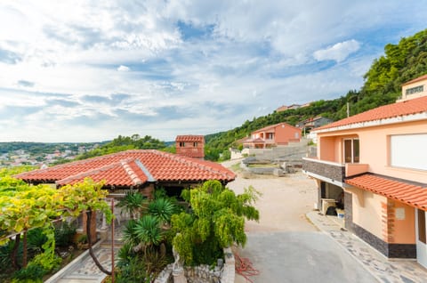 Apartments Darko - Unit 52689-61