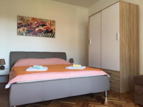 Apartments Darko - Unit 52690-61