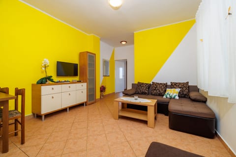 Apartments Ljubica - Unit 52695-61
