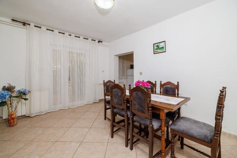 Apartments Ljubica - Unit 52696-61