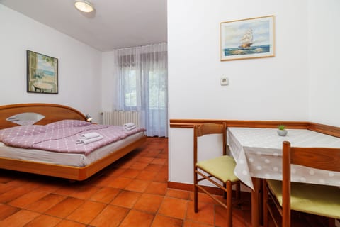 Apartments Info - Unit 52706-61