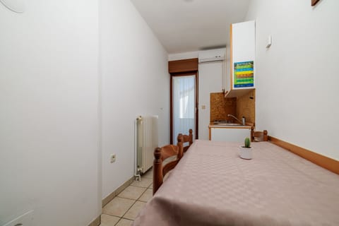 Apartments Info - Unit 52707-61