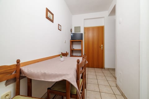 Apartments Info - Unit 52707-61