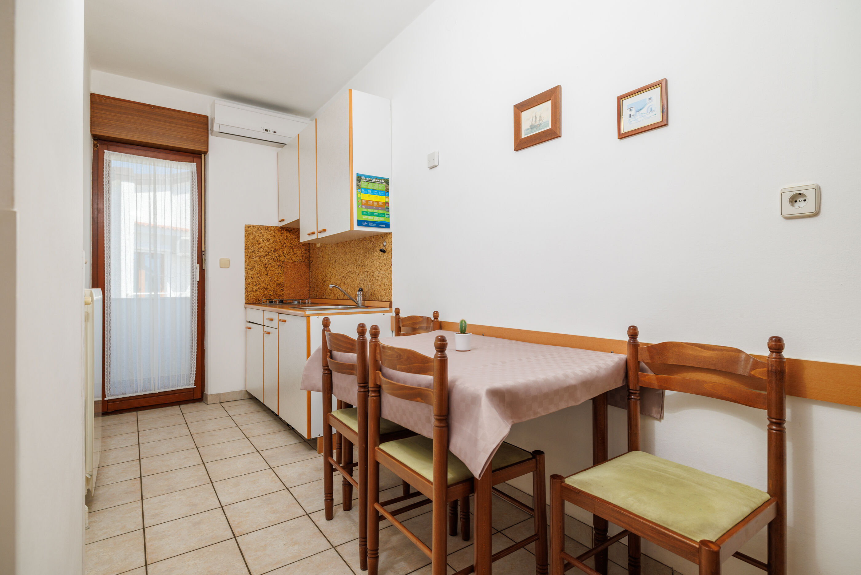 Apartments Info - Unit 52707-61