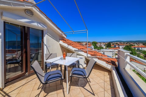 Apartments Info - Unit 52709-61