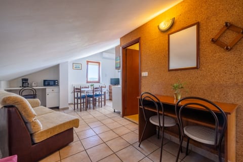 Apartments Info - Unit 52710-61