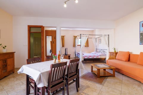 Apartments Info - Unit 129784-5