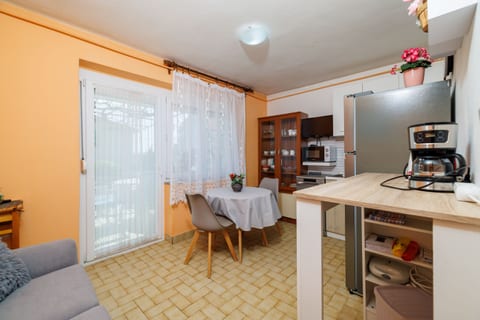 Apartments Melita - Unit 52968-61