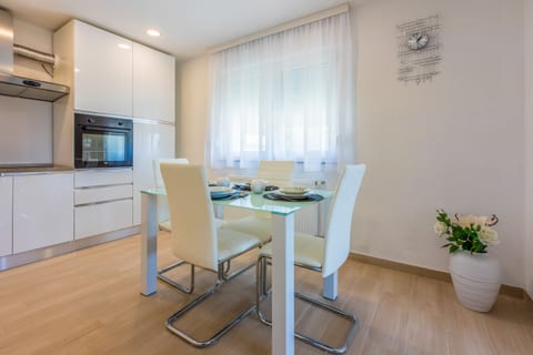 Apartments Cvetkovic - Unit 53013-61