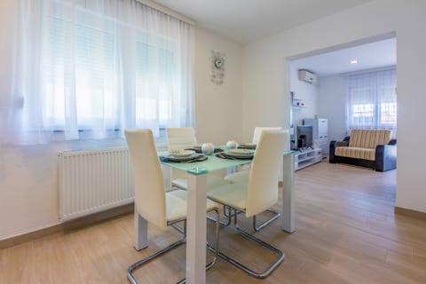 Apartments Cvetkovic - Unit 53013-61