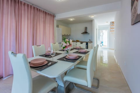 Apartments Cvetkovic - Unit 206874-16