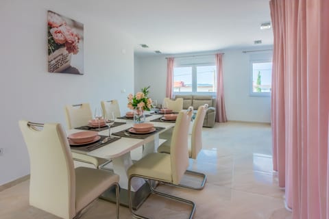 Apartments Cvetkovic - Unit 206874-16