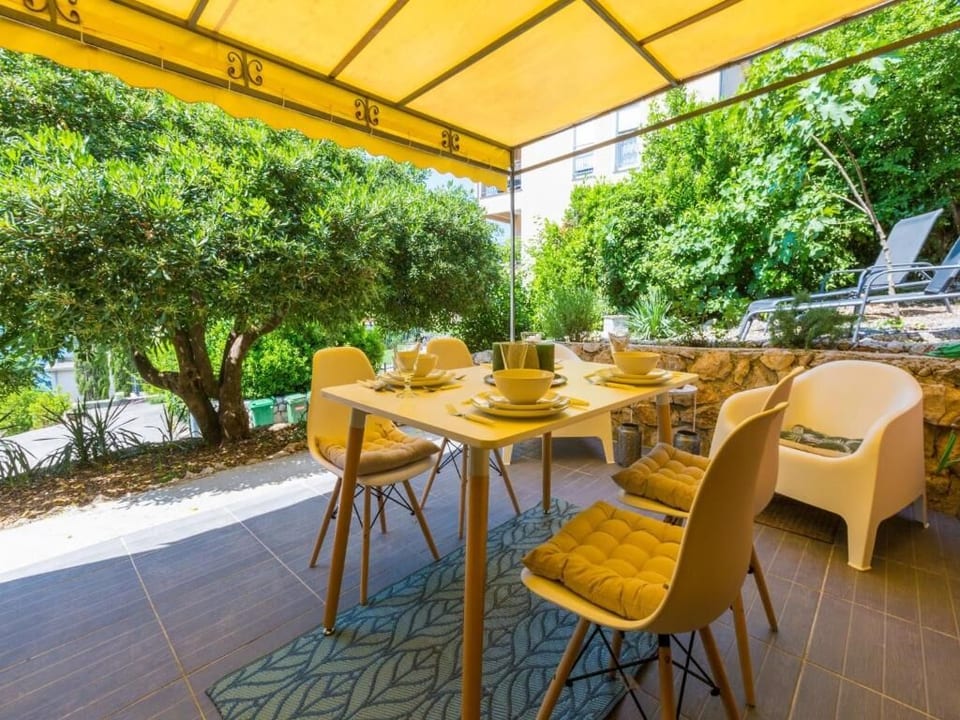 Apartments Bartulin - Unit 53020-61